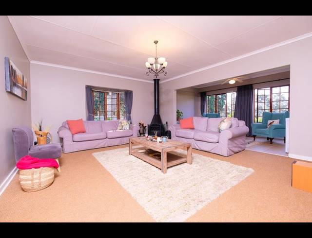 3 BEDROOM HOUSE FOR SALE IN WORLD'S VIEW